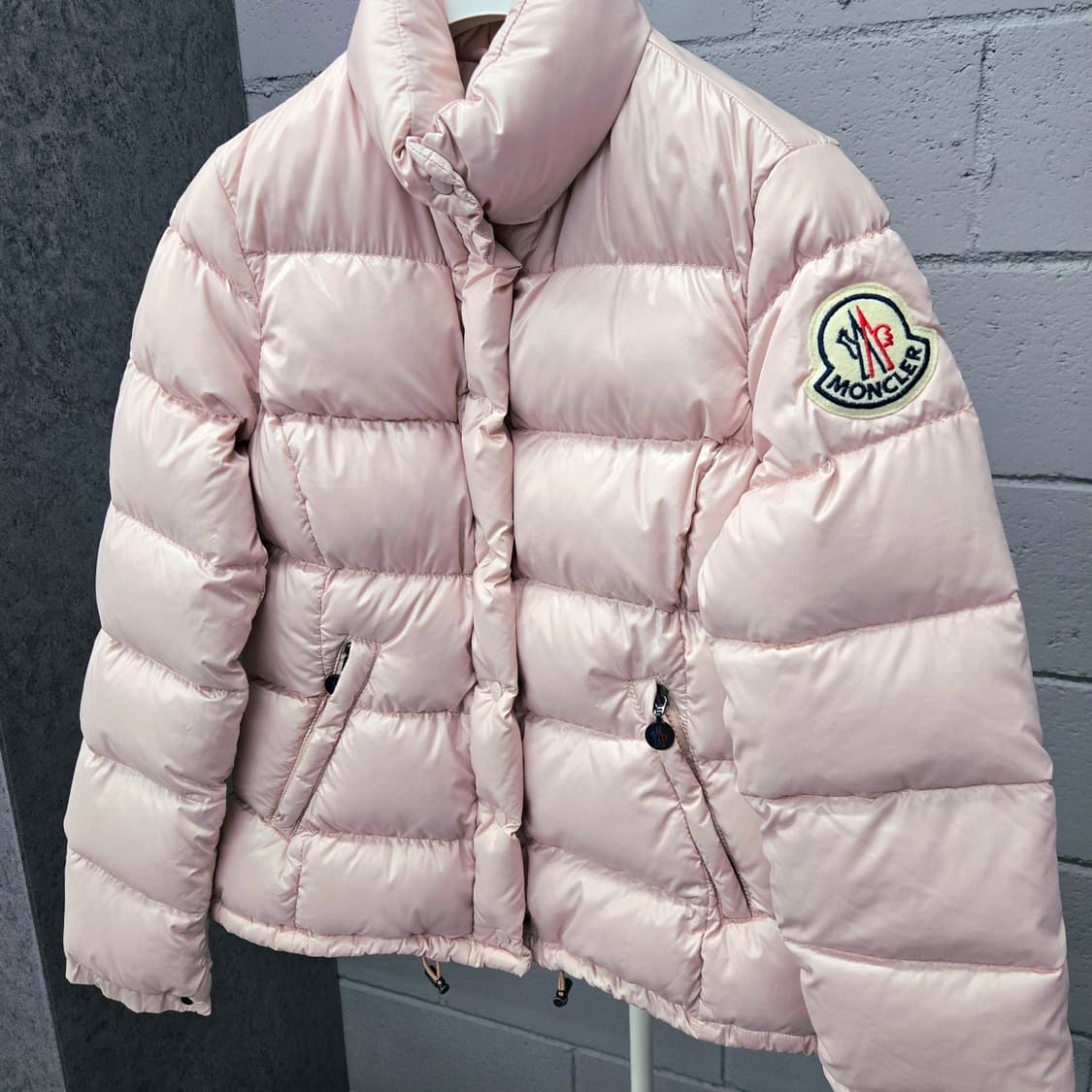 몽클레어 빅로고 숏패딩 여성1사이즈 상품이미지1