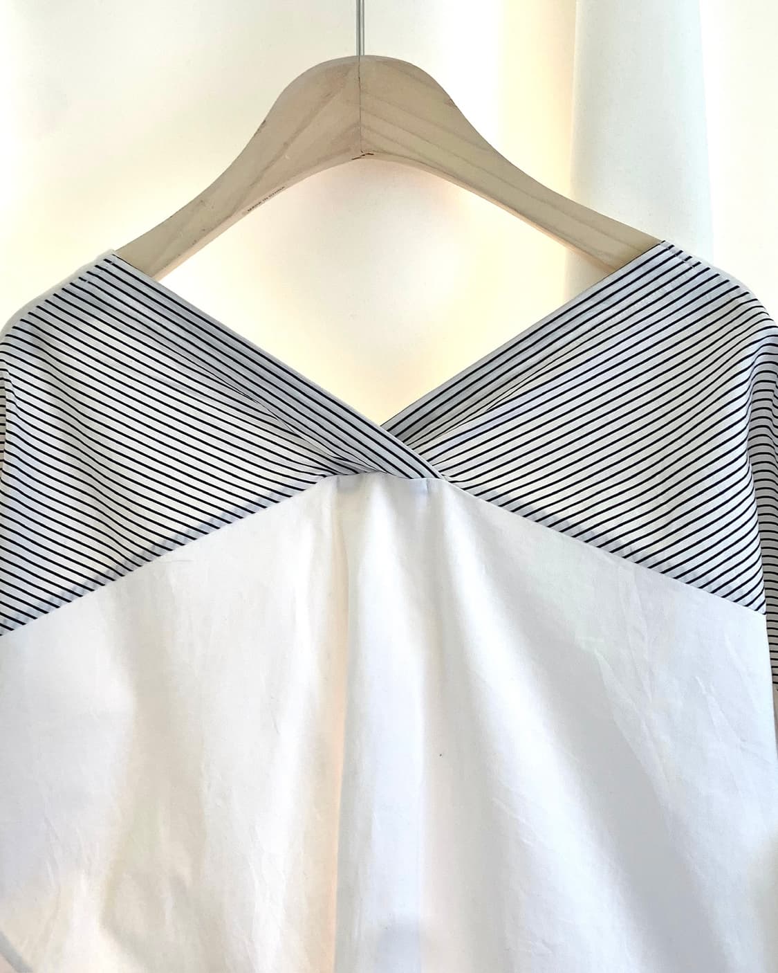 V neck raglan back twist t-shirts 상품이미지9
