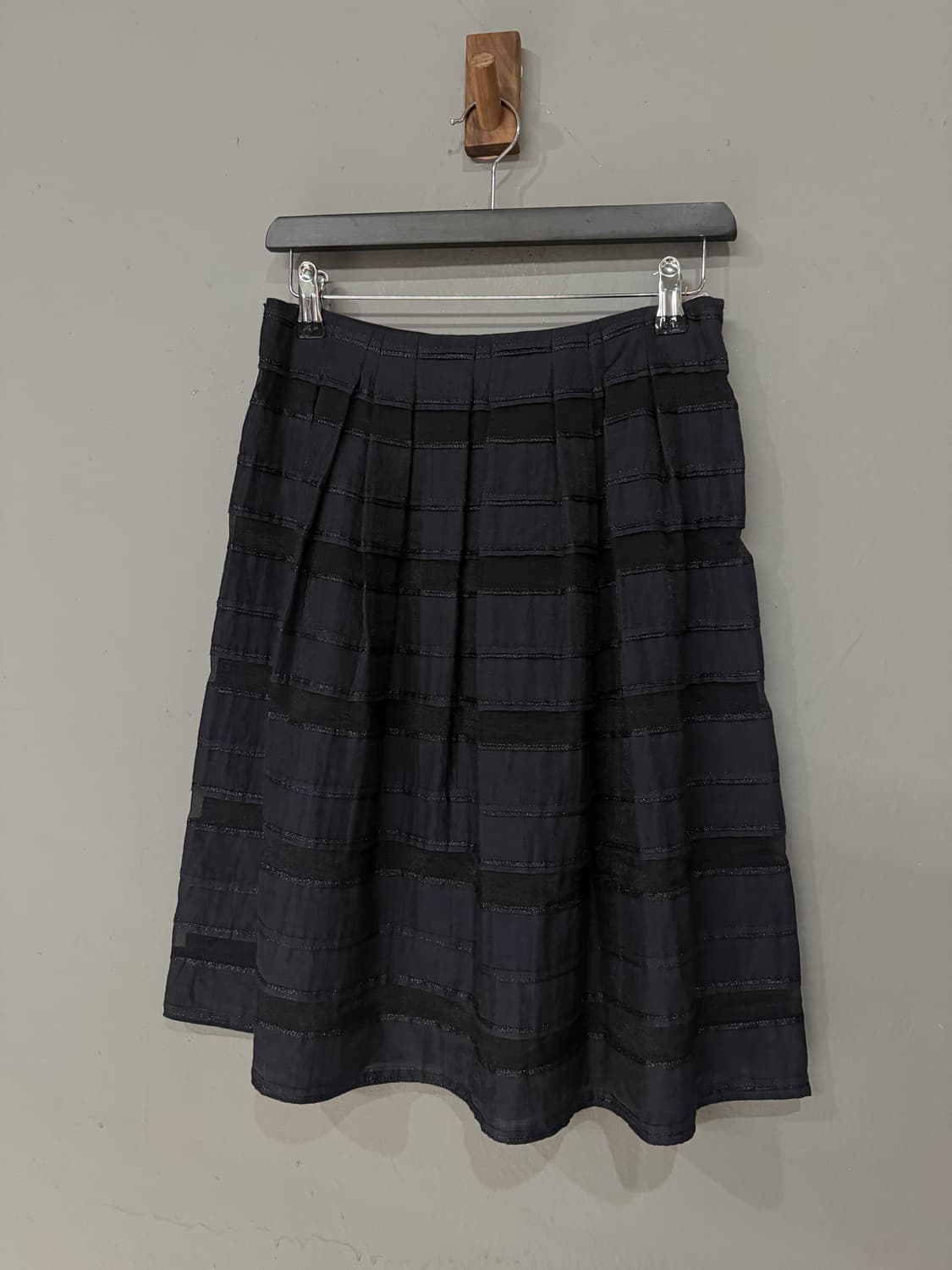 glitter line detail midi skirt 상품이미지4