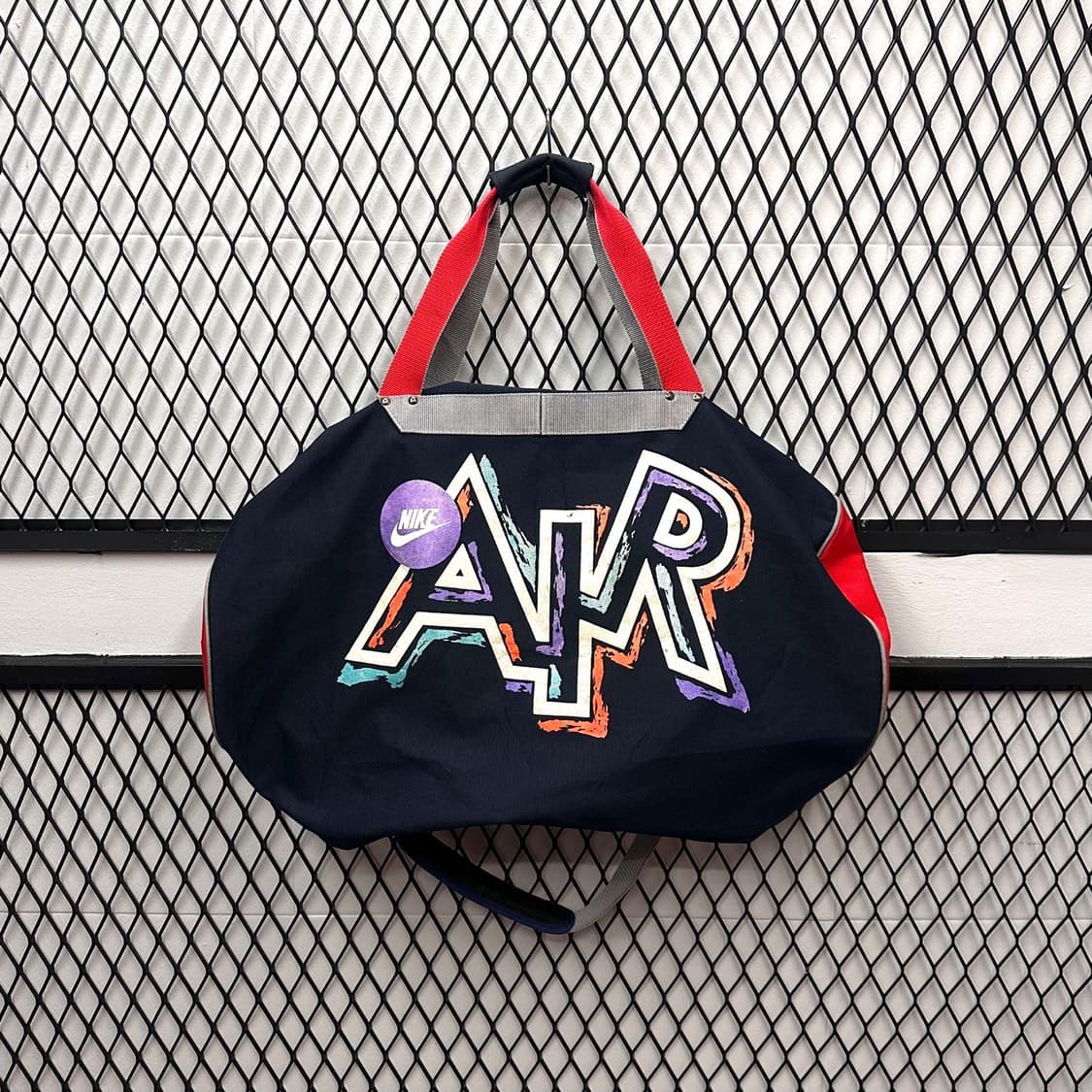 90s 나이키 에어 더플백 레트로 그래픽 로고 네이비 레드 배색 상품이미지1