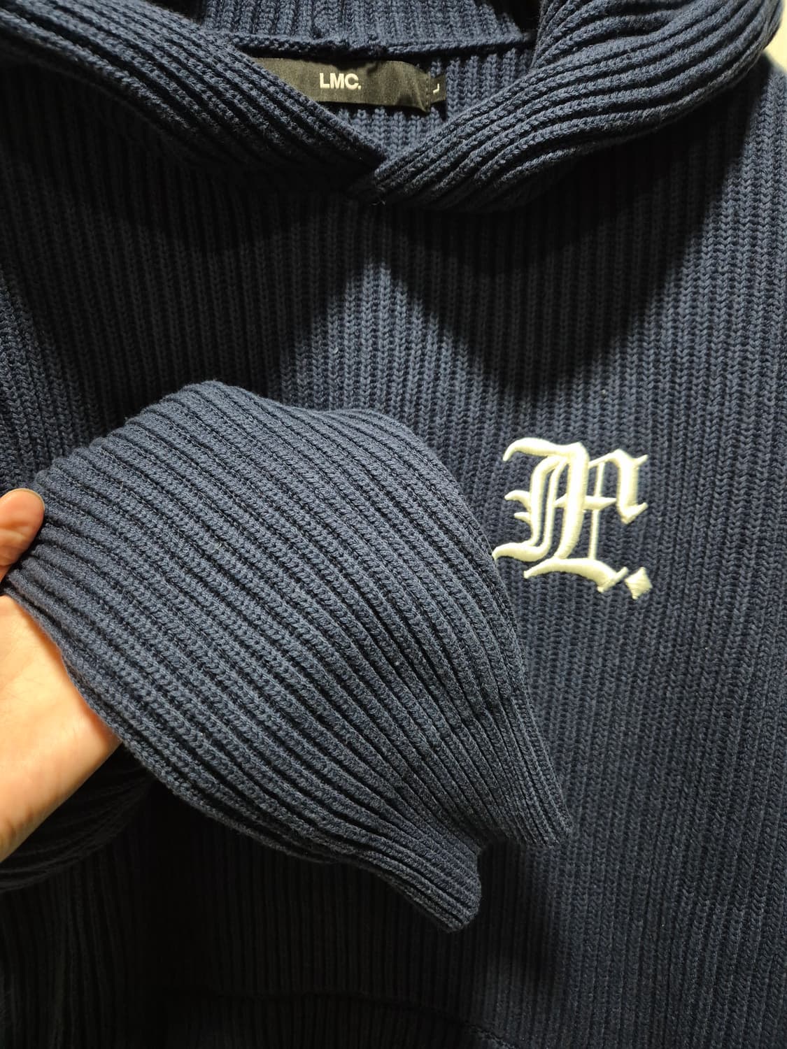 LMC 네이비 후드 니트 상품이미지5