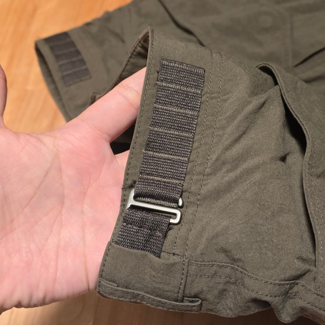 [48] 준지 24ss 나일론 디테처블 카고팬츠 카키 상품이미지3