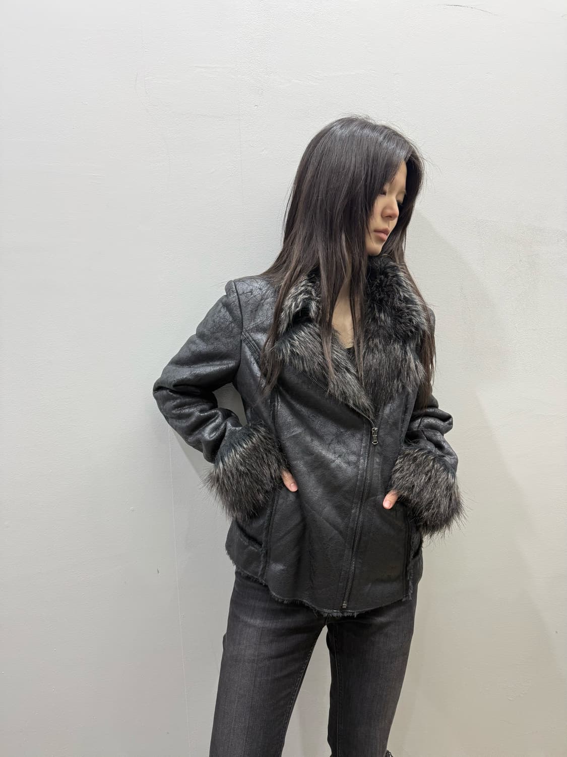 게스 퍼 디테일 비건 레더자켓 상품이미지5