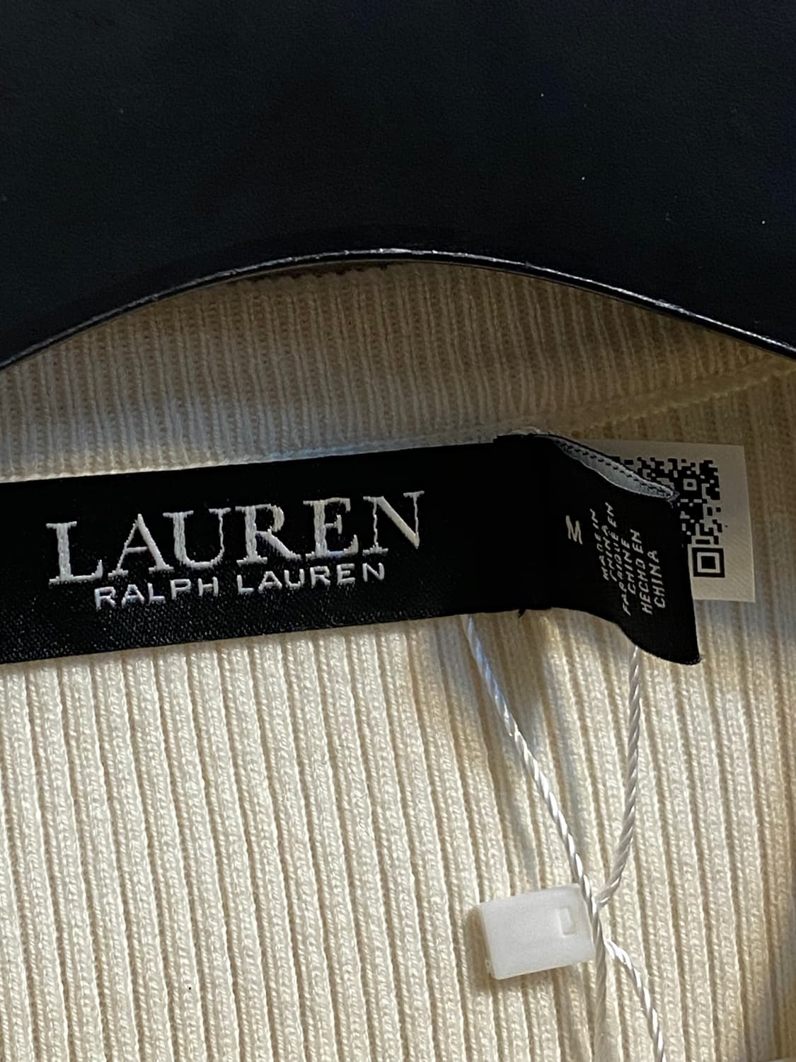 로렌 랄프로렌 숄더 버튼 립 니트 탑 상품이미지4