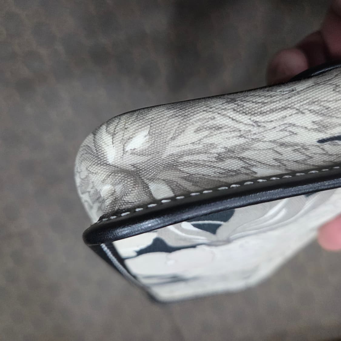 버버리 플라워 미니 클러치 상품이미지4