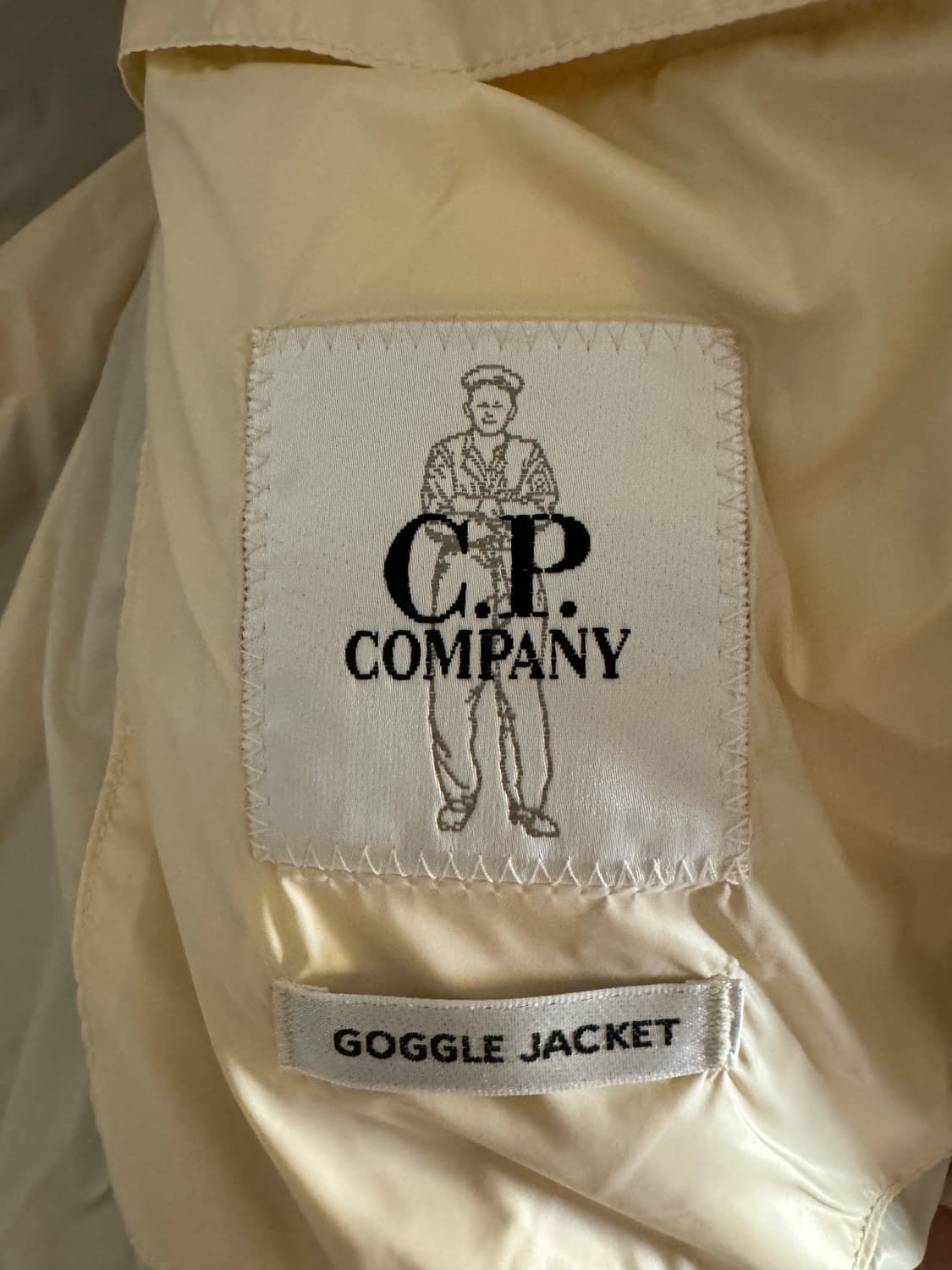 [XL] 25FW CP컴퍼니 DD쉘 고글 경량패딩 피스타치오 판매 상품이미지5