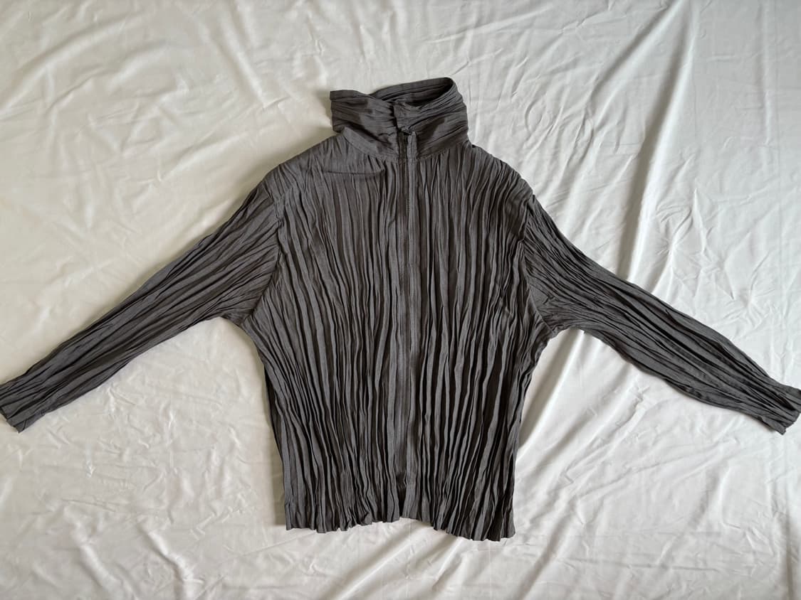 grey pleats top, half neck 상품이미지4