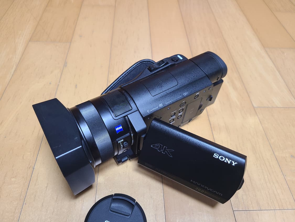 소니 FDR-AX100 4K 캠코더 배터리 2개 포함 상품이미지1