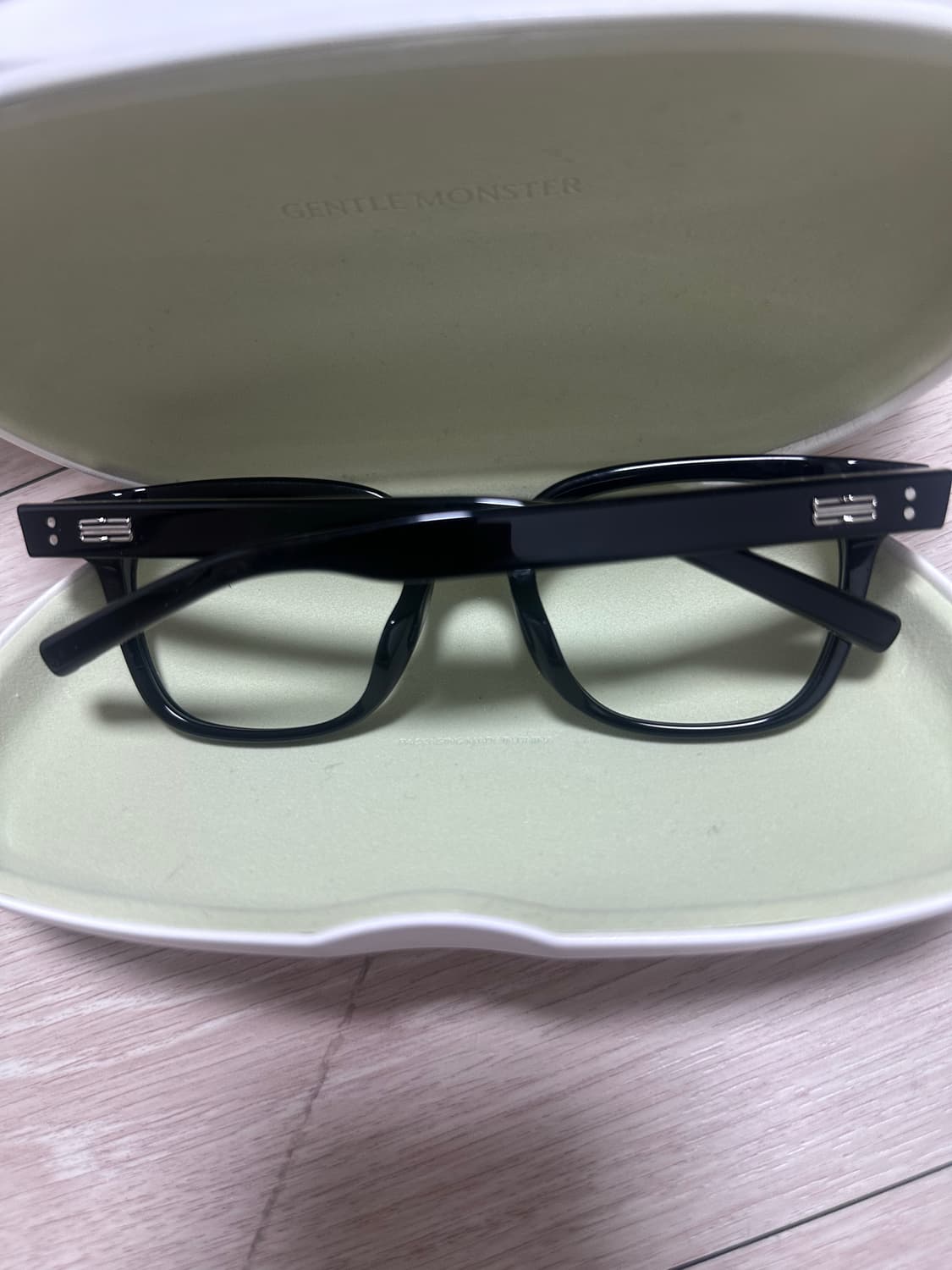 젠틀몬스터 에반 상품이미지3