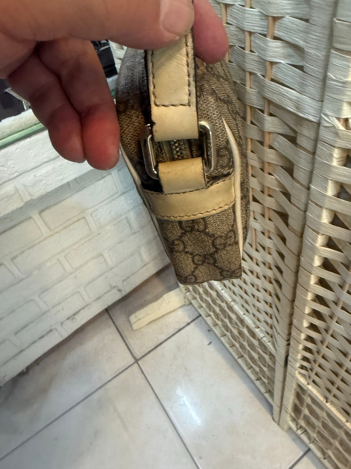 정품 구찌 GG 미니 크로스백 팝니다 상품이미지4