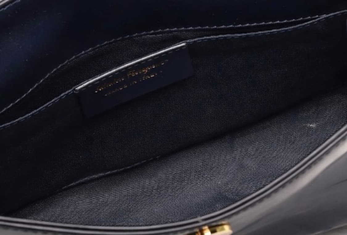 [A급] 페라가모 바라 지니 페이턴트 숄더백 판매합니다!!! 상품이미지4