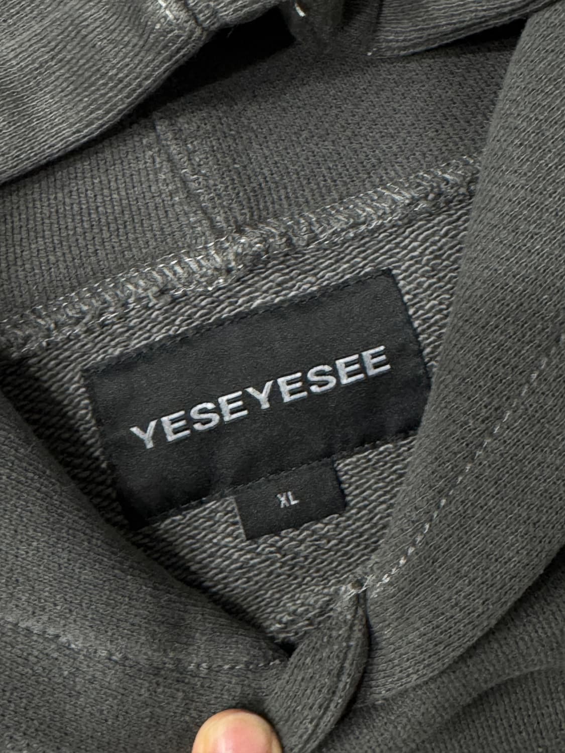 [XL] 예스아이씨 스컬 피그먼트 후드 차콜 상품이미지4
