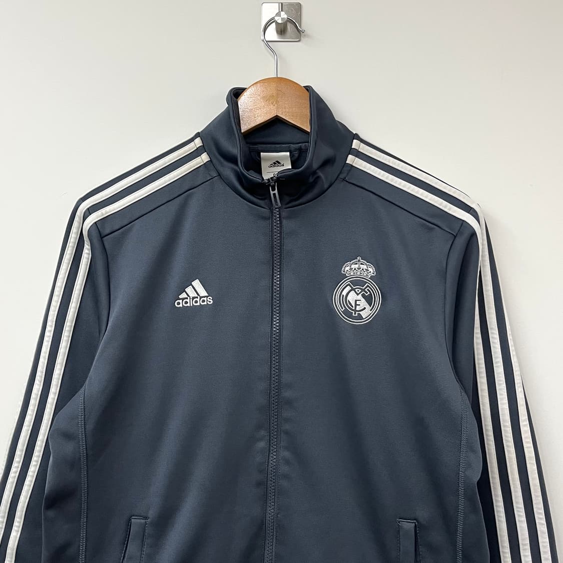 아디다스 레알 마드리드 그레이 트랙탑 져지 상품이미지4