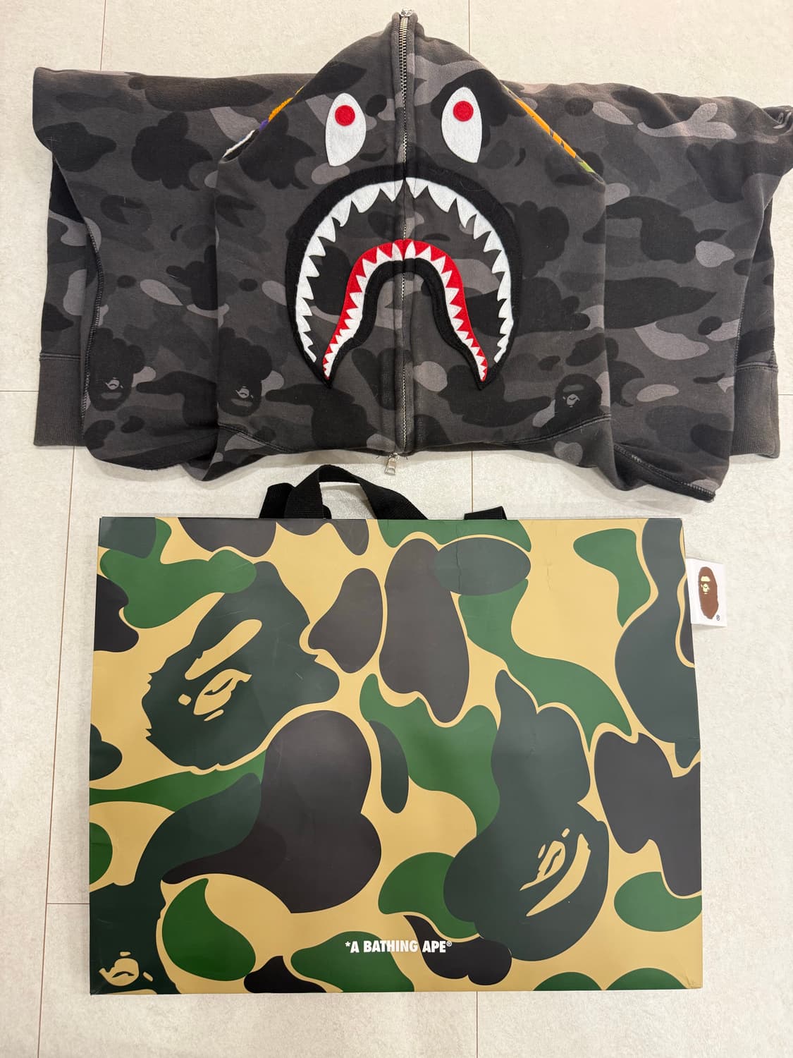 베이프 샤크후드 블랙 흑계 상품이미지1