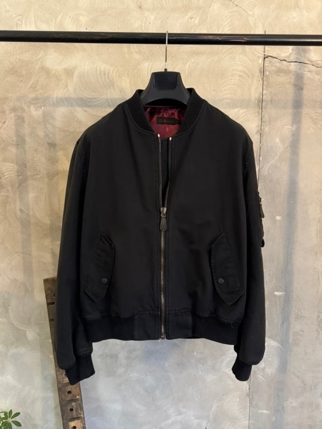 닥터마틴 Ma-1 상품이미지1