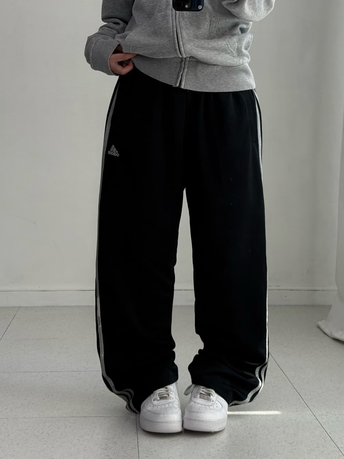 아디다스 블랙 트랙팬츠 상품이미지1