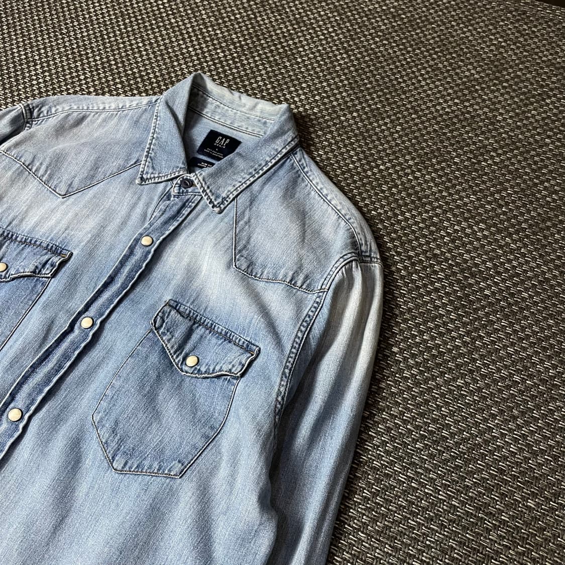 갭 연청 투포켓 긴팔 셔츠 슬림핏 L 상품이미지5