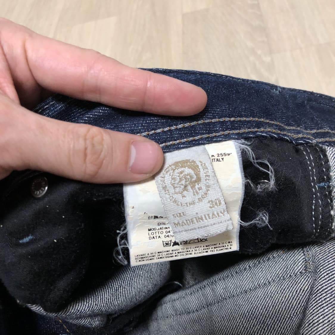 (29) 디젤 DIESEL 자티니 ZATINY 워시드 부츠컷 중청 데님 상품이미지6