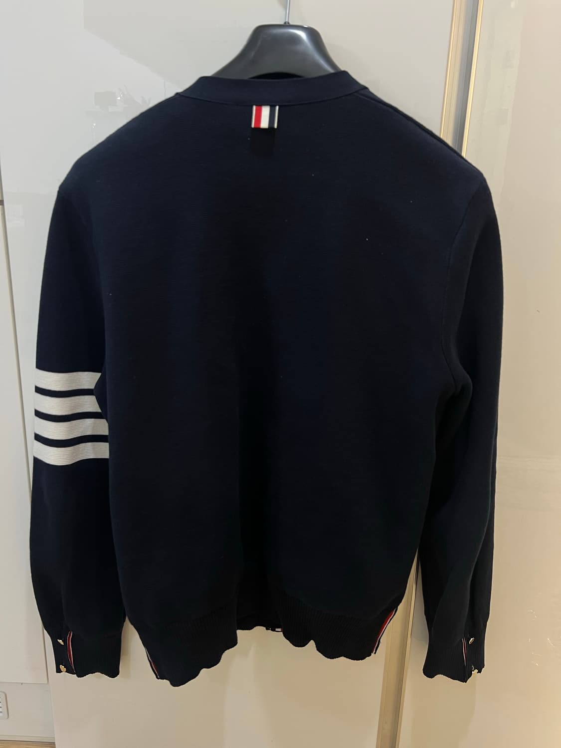 26fw 톰브라운 밀라노스티치 금장가디건 100-105 (새상품급) 상품이미지2