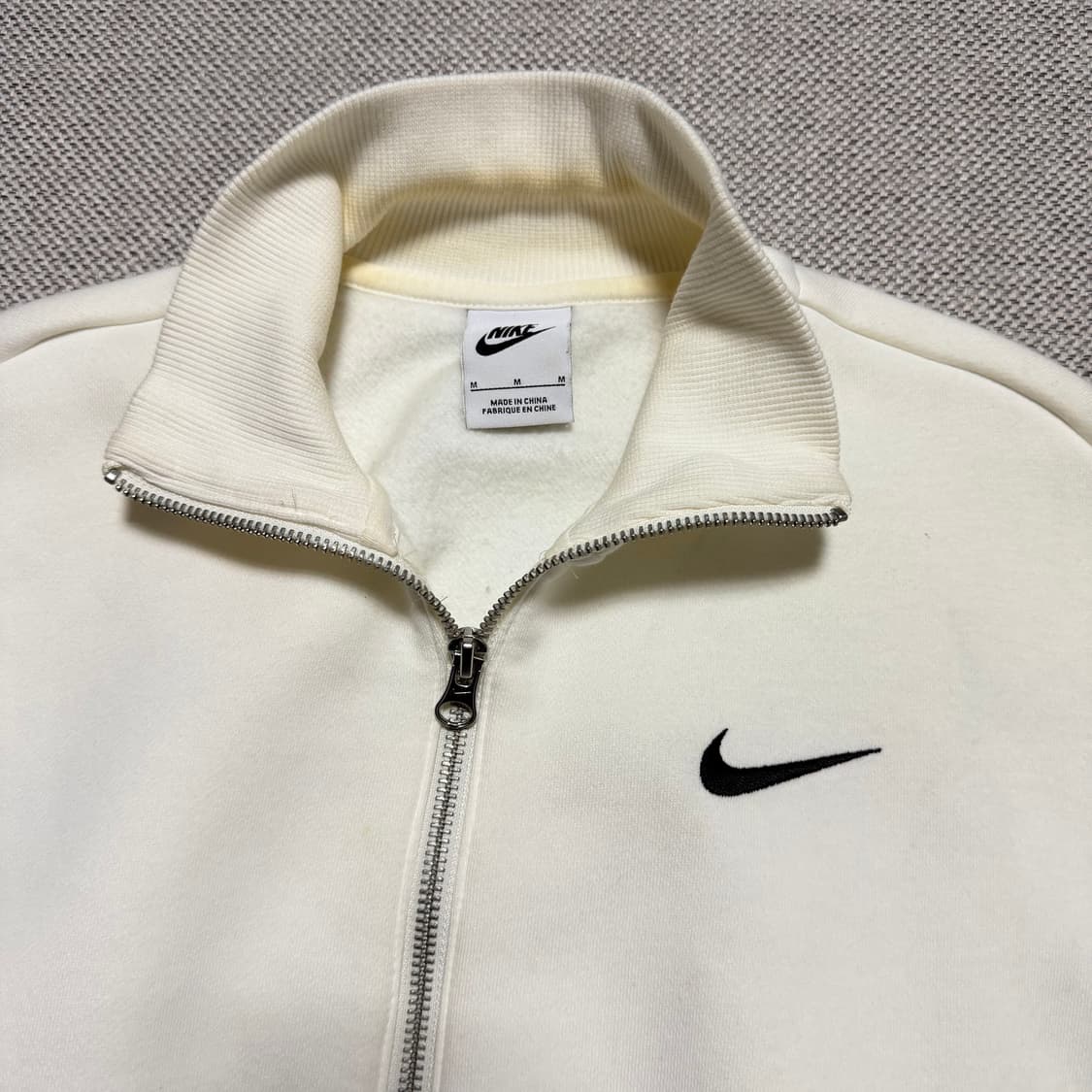 나이키 스우시 크롭 맨투맨 상품이미지2