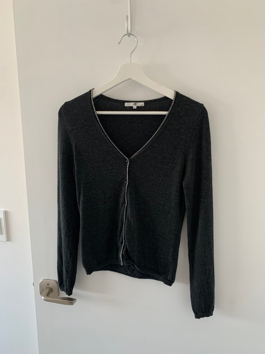 스티치 차콜 가디건 상품이미지1