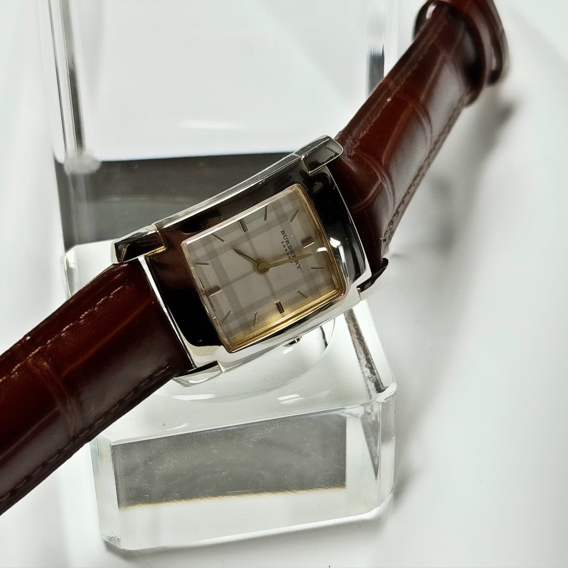 빈티지 Burberry 버버리 런던 빈티지 시그니처 체크 탱크 워치 상품이미지4