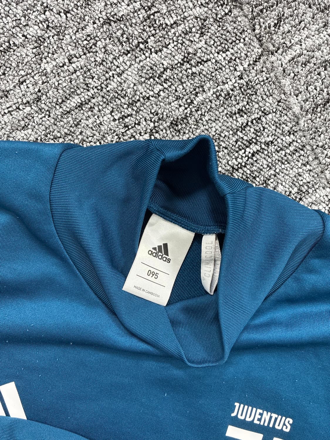 아디다스 17-18 유벤투스 트레이닝탑 M 상품이미지5