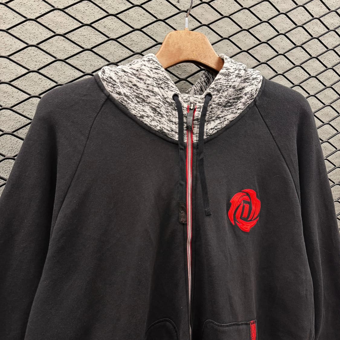 아디다스 스포츠 데릭로즈 후드집업 레드 테이프 라인 기모안감 포인트후드 상품이미지4