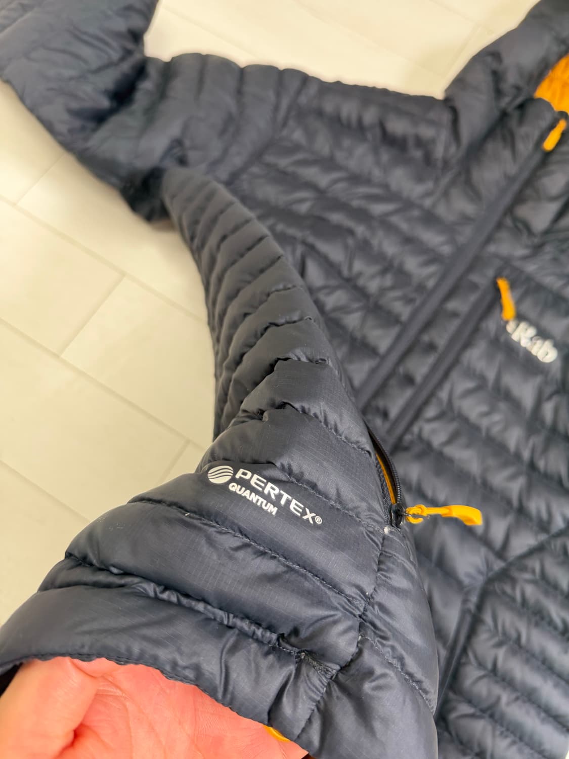 랩 마이크로라이트 벨루가 L 사이즈  상태 8.5/10  사진찍고 절대  상품이미지5