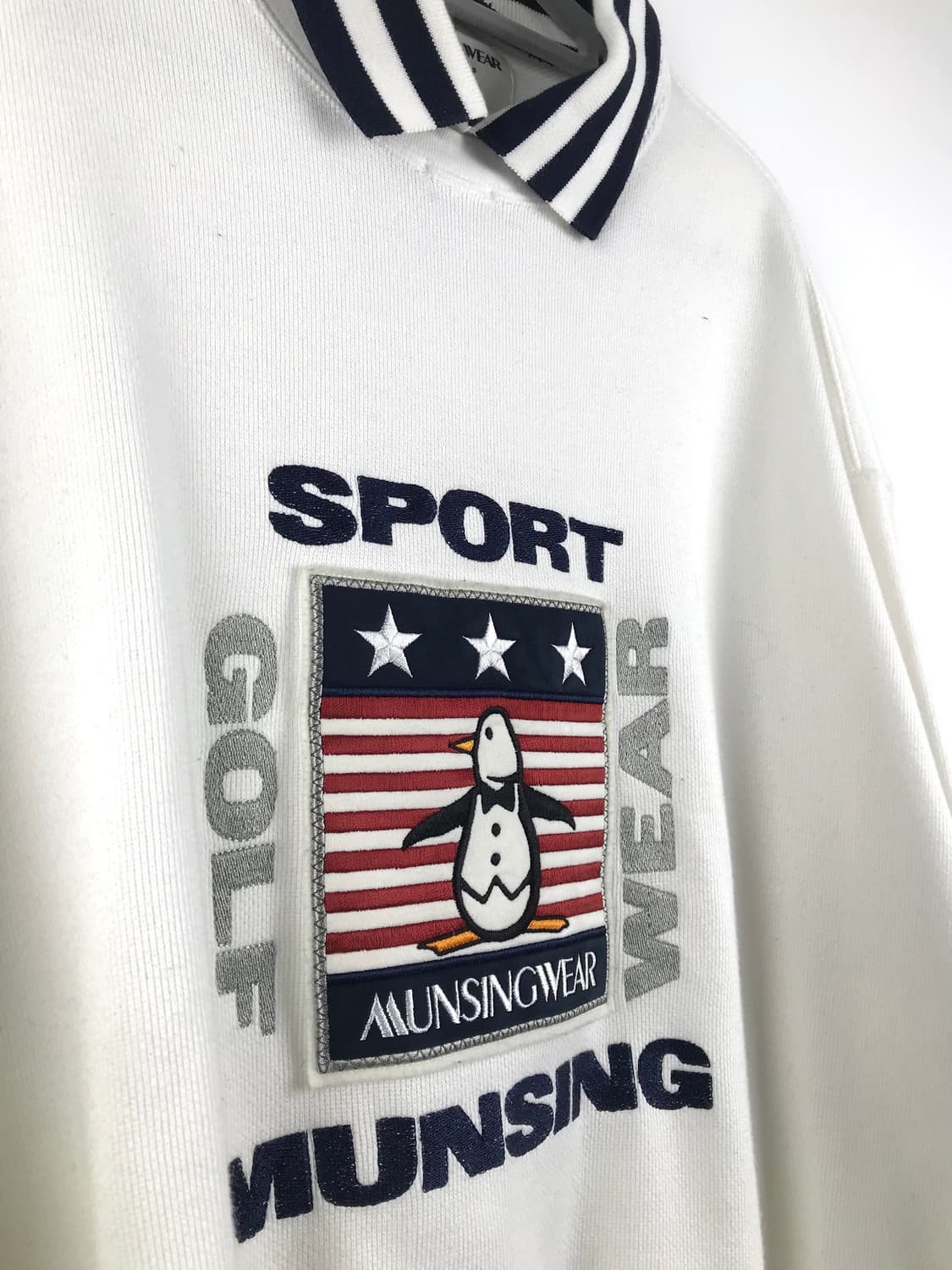 먼싱웨어 올드스쿨 y2k 맨투맨 스포티빈티지 화이트 대대장 상품이미지2