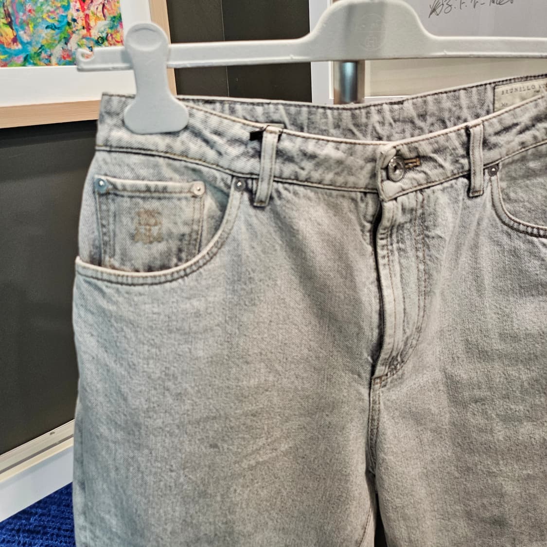 브루넬로 쿠치넬리 루즈핏 자수로고 가죽 패치 팬츠 상품이미지2