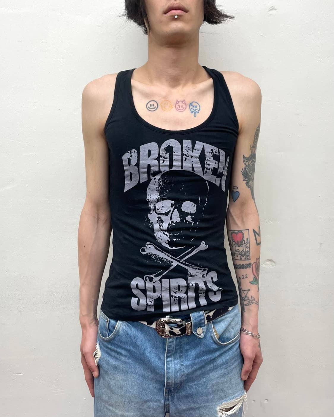 Big skull, broken black sleeveless 상품이미지1
