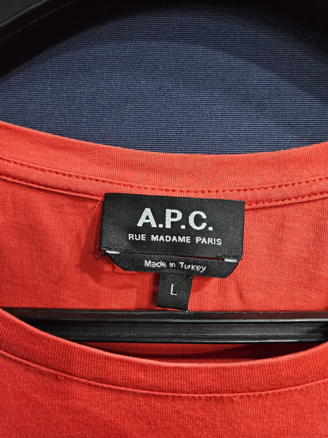 A.P.C 아페쎄 프린팅 다크레드 남성 슬림핏 100 크롭 반팔티  상품이미지3