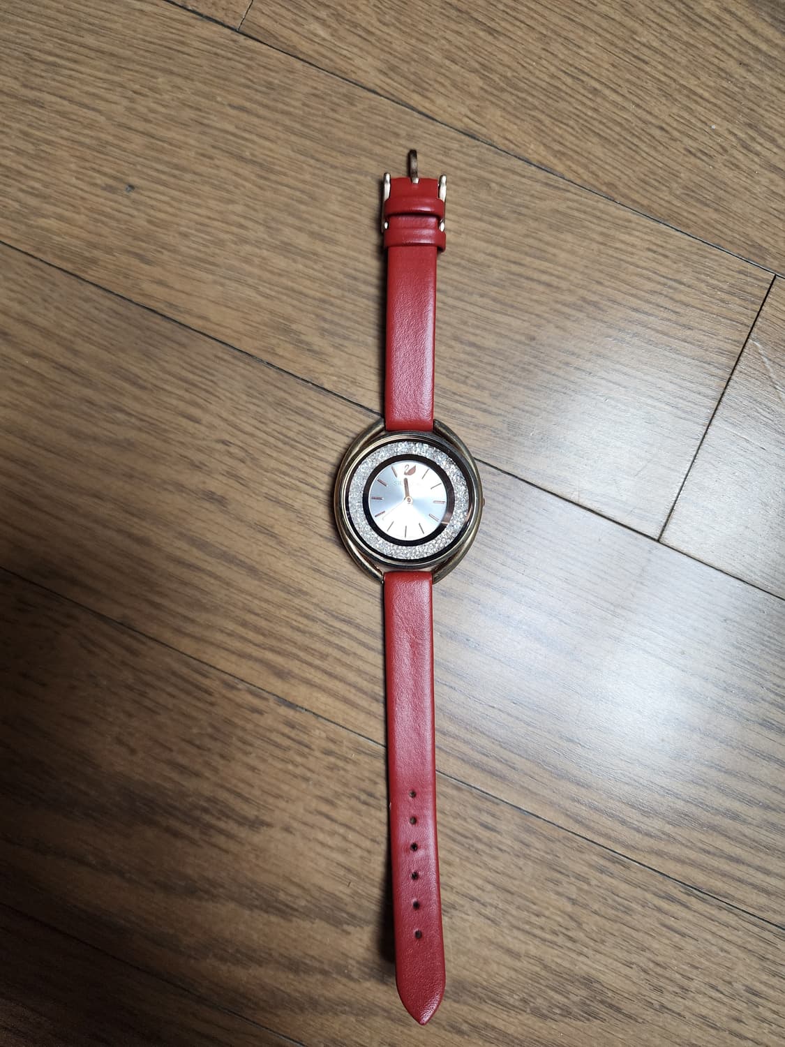 스와로브스키 여성 레드 가죽 시계 상품이미지1