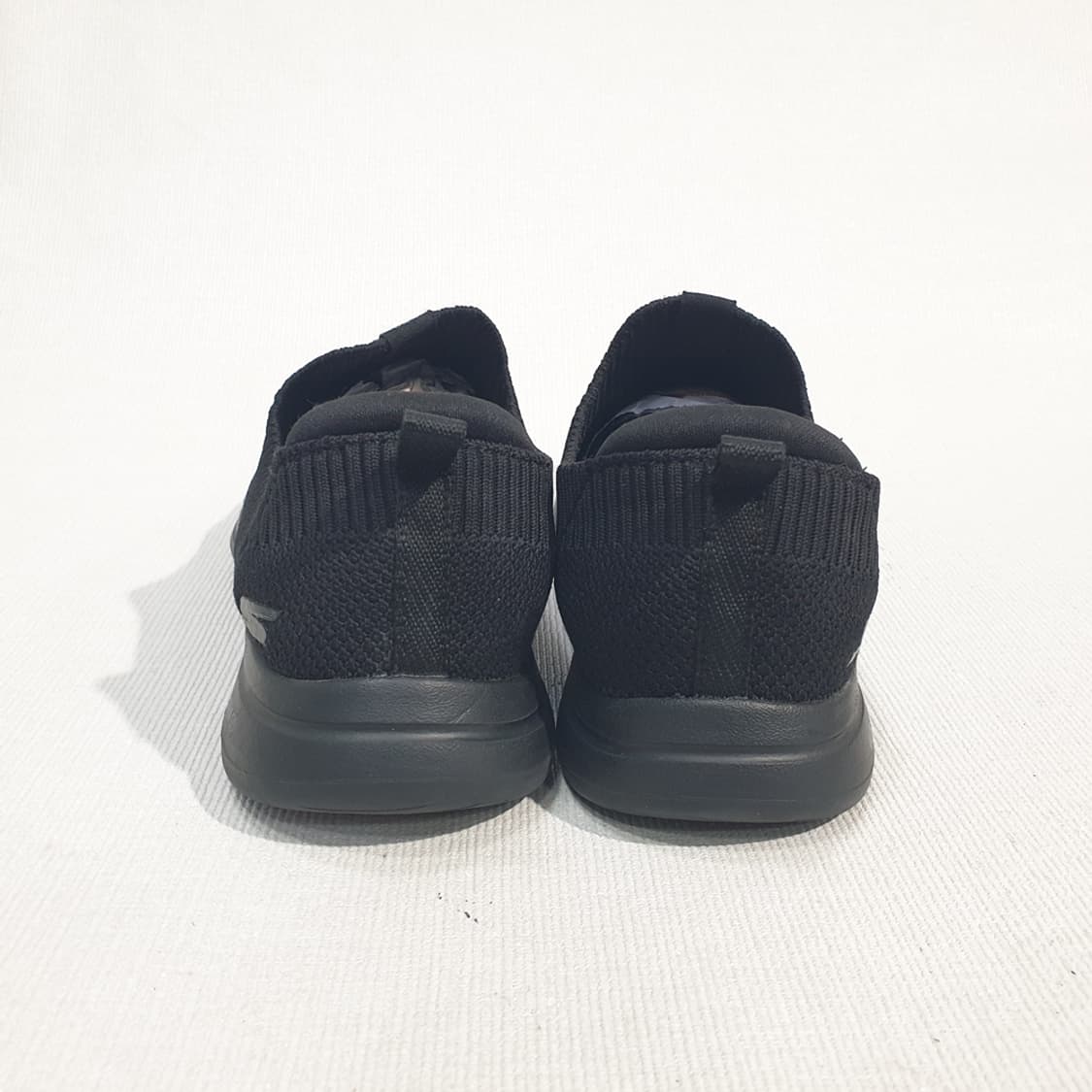 스케쳐스 고워크 슬립온 운동화 245 상품이미지4