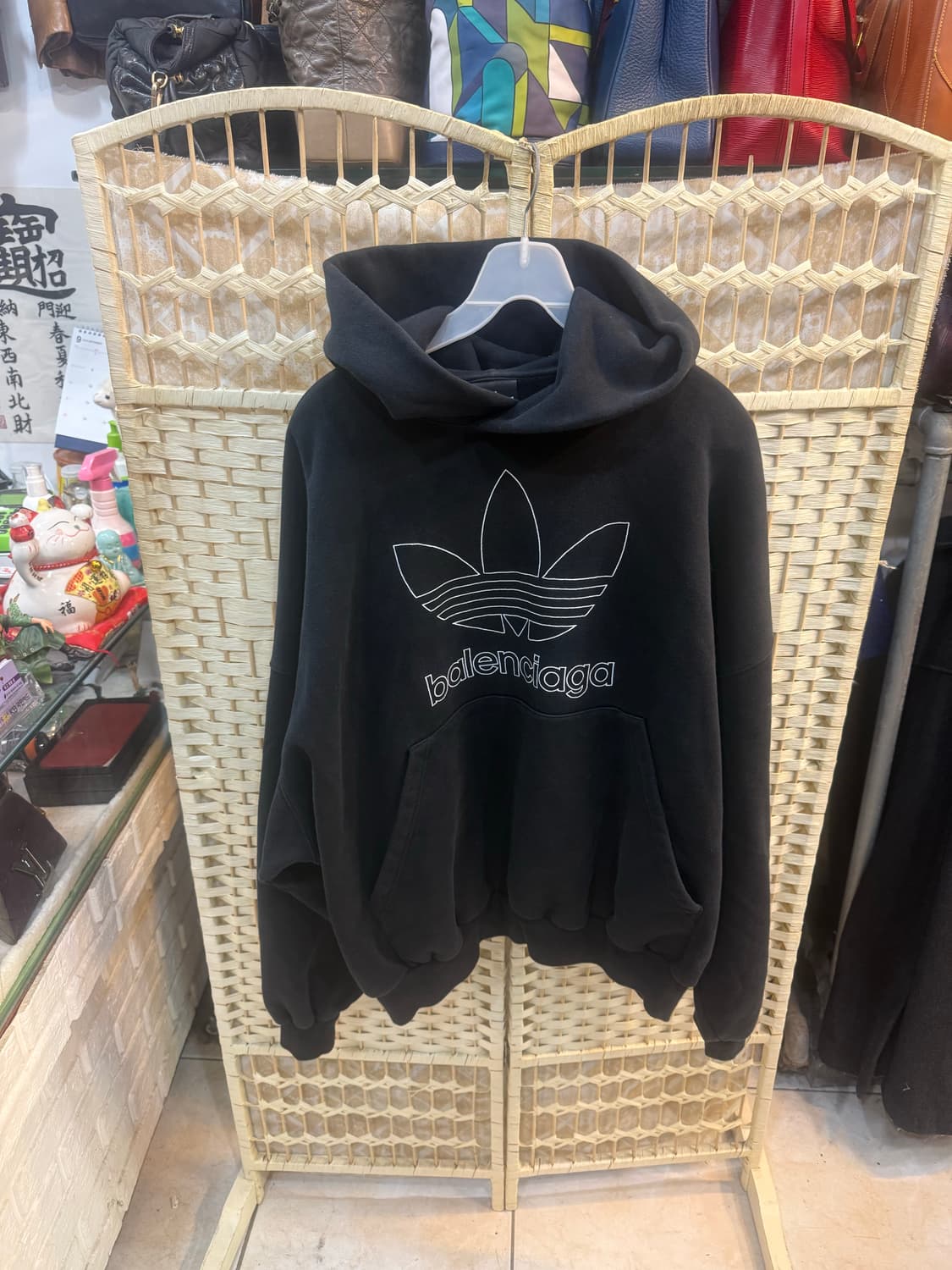 1/100 정품 발렌시아가+아디다스 오버후드티 팝니다 상품이미지1
