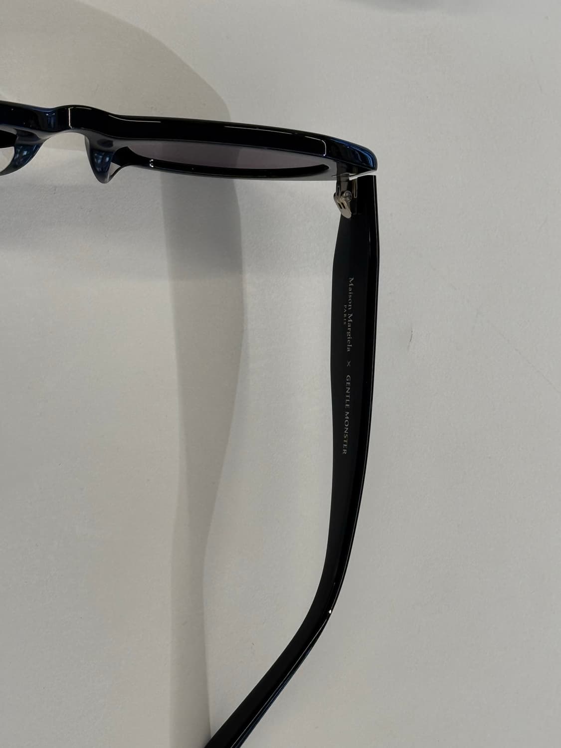 젠틀 몬스터 x 메종 마르지엘라 MM204 블랙 그레이 상품이미지3