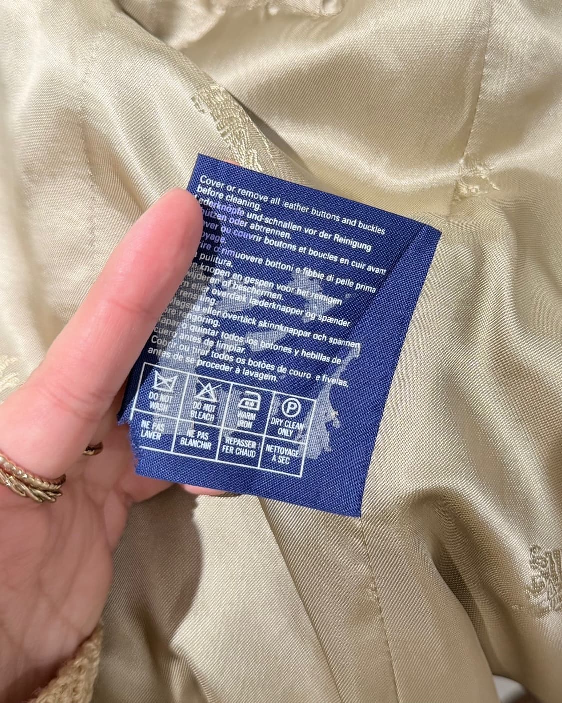 버버리 베이지 더블 브레스티드 블레이저 상품이미지9