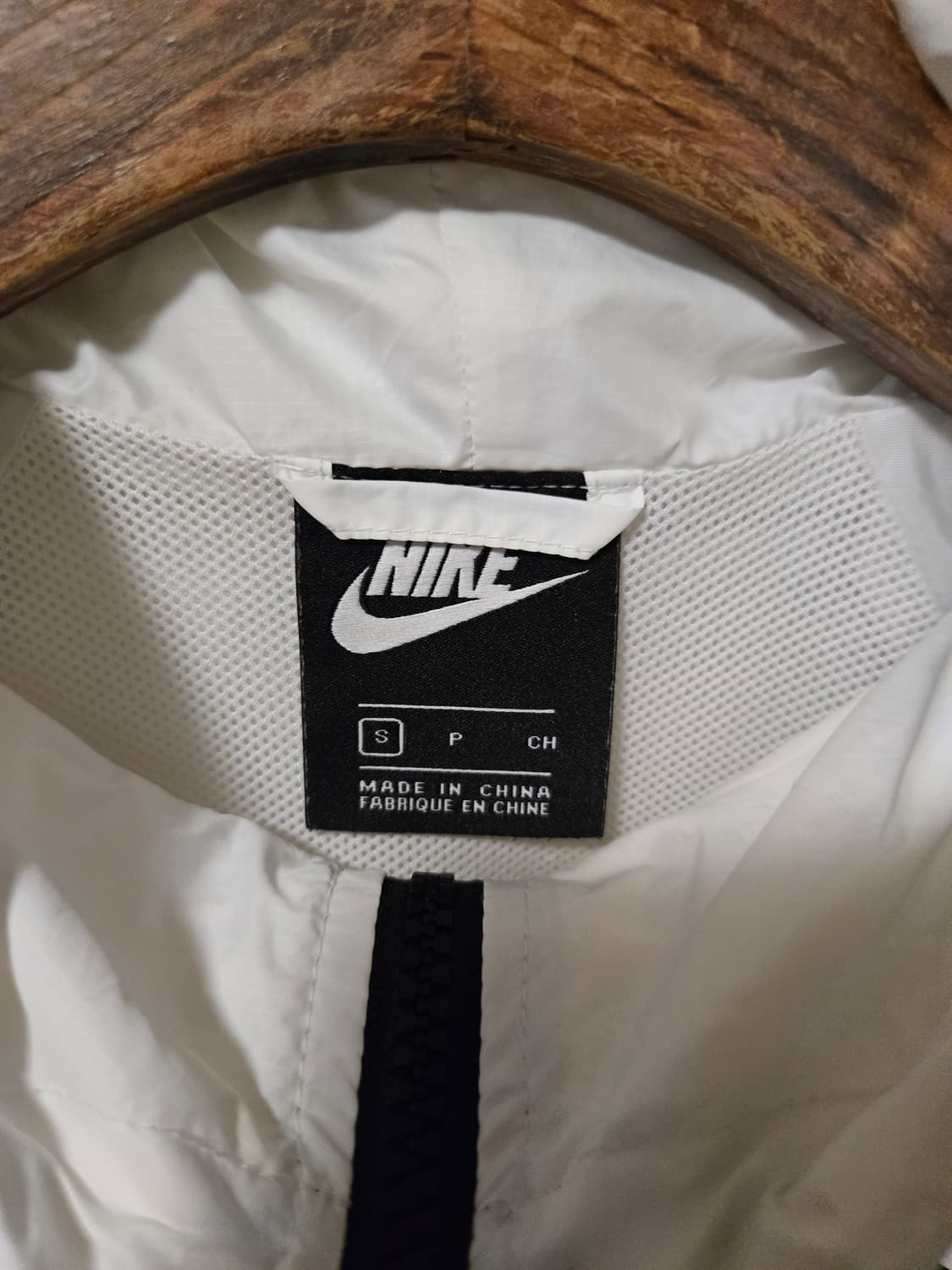 [s] 나이키 여성 바람막이 후드 자켓 런닝복 상품이미지5