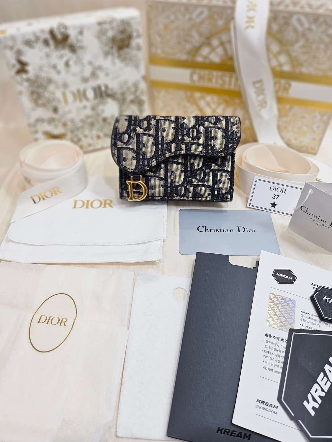 디올 오블리크 새들 카드지갑 상품이미지1