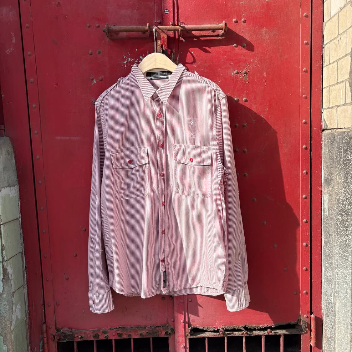 스톤아일랜드 데님스 레드 스트라이프 셔츠 상품이미지1