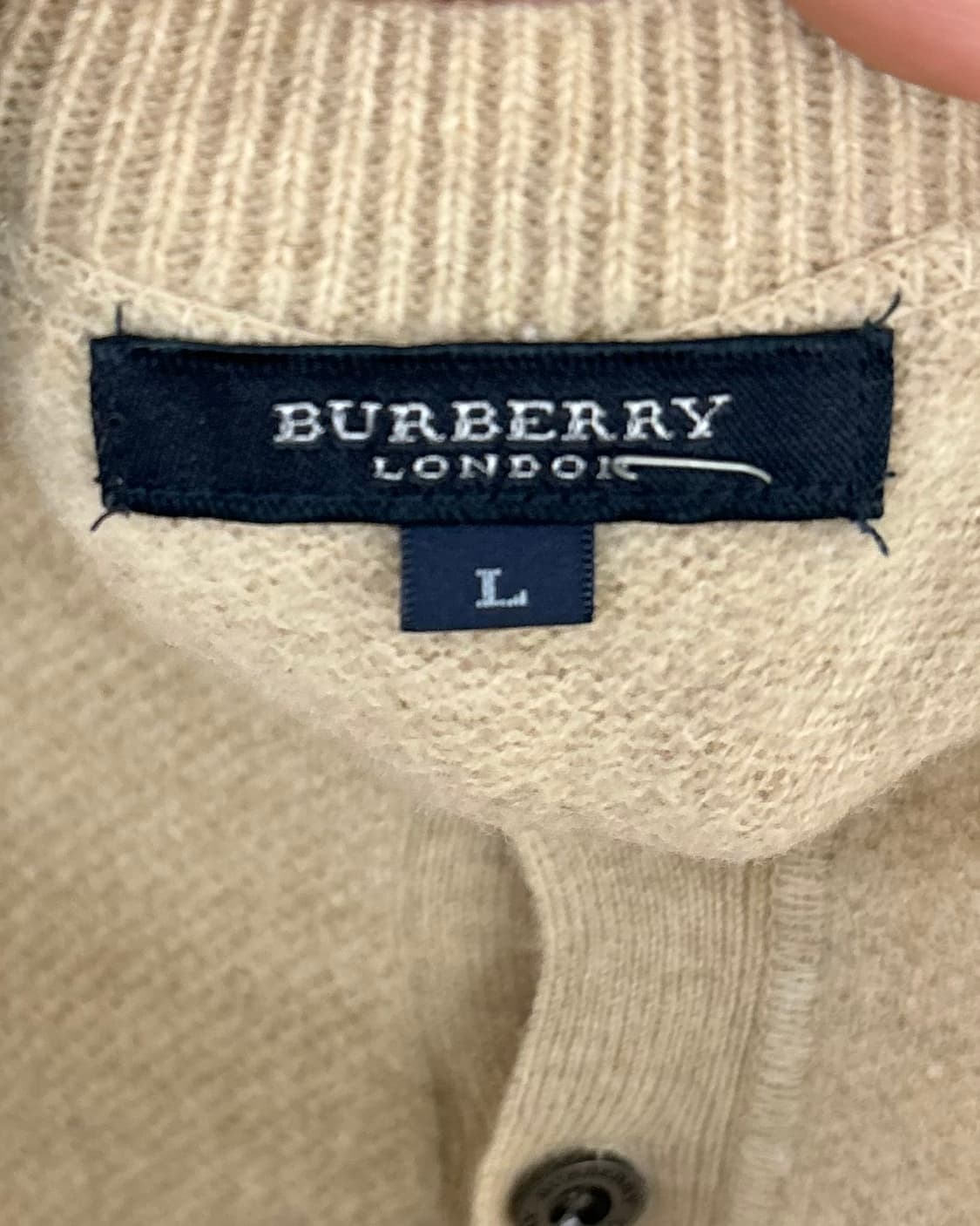 버버리 베이지 헨리넥 니트 상품이미지7