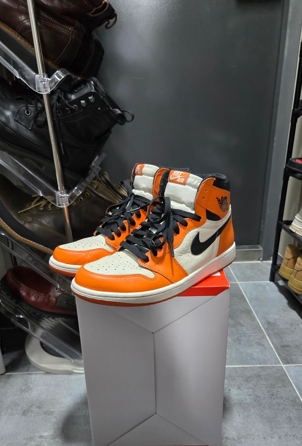 조던1 리버스 쉐터드 백보드 275 상품이미지1