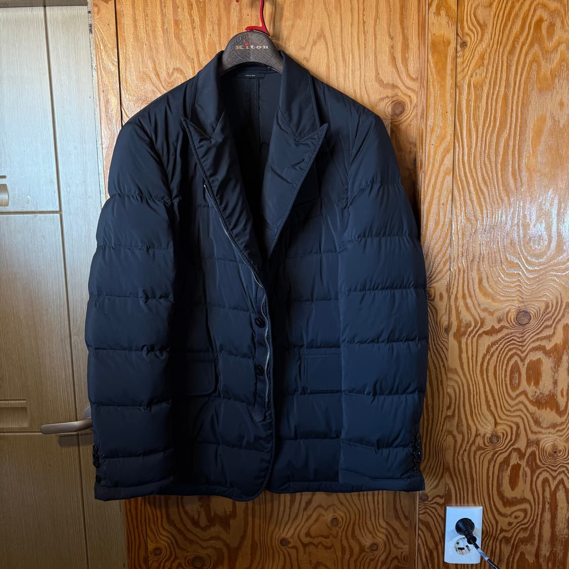 톰포드 패딩 판매 합니다. 상품이미지1