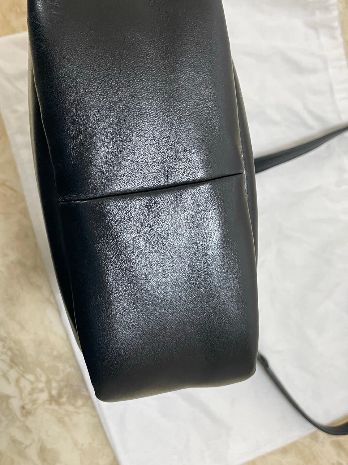 프라다 소프트 나파가죽 스몰 패딩백 상품이미지6