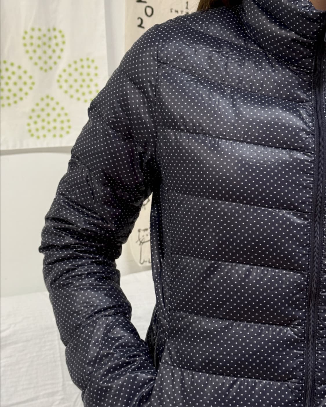 UNIQLO 도트 경량 패딩 상품이미지1