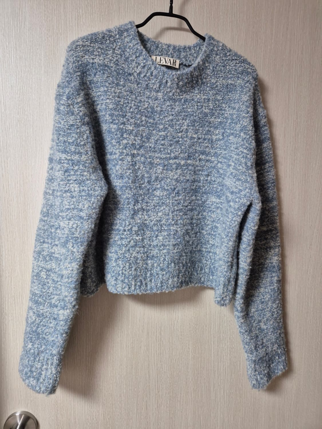 LEVAR  르바 부클 니트 크롭 니트 상품이미지1