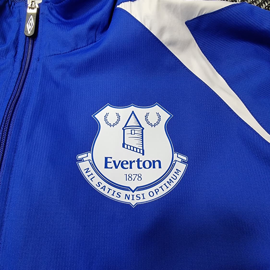 엄브로 올드스쿨 커스텀 에버튼 바람막이 상품이미지3