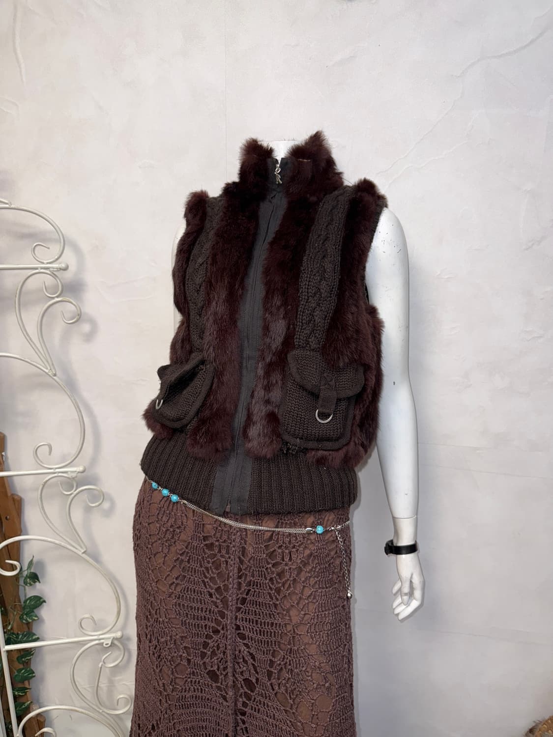 Red brown rabbit fur twist knit vest 상품이미지5