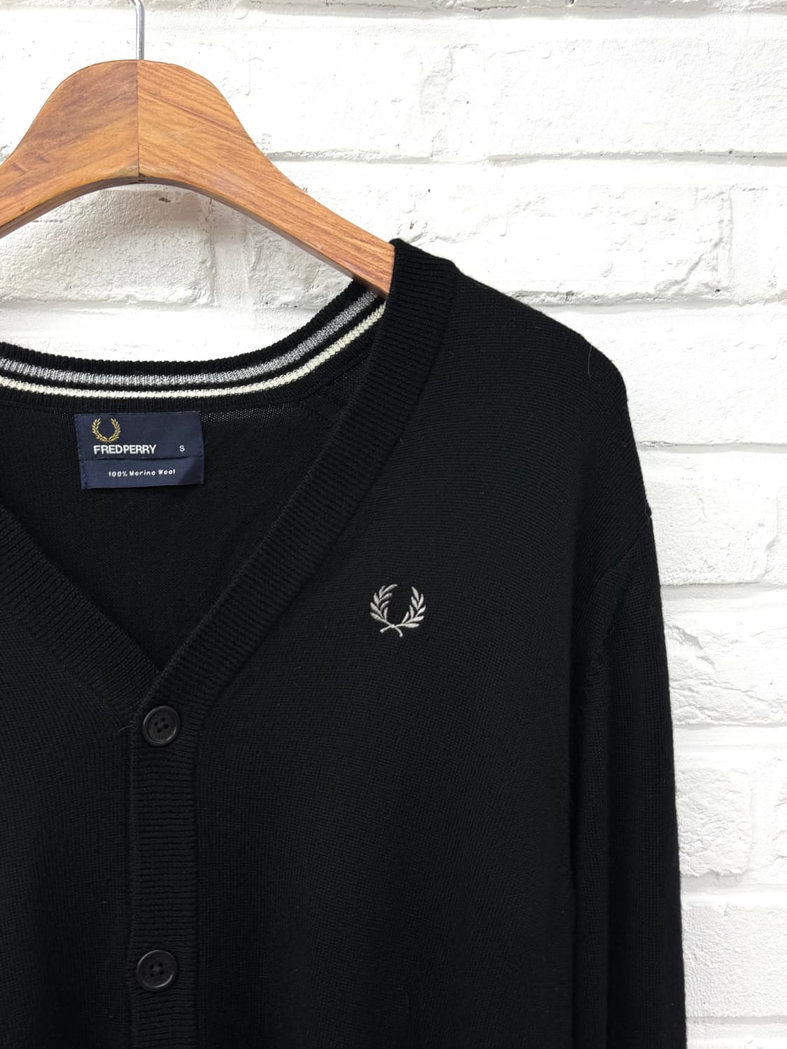 Fred perry 블랙 울 가디건 상품이미지4